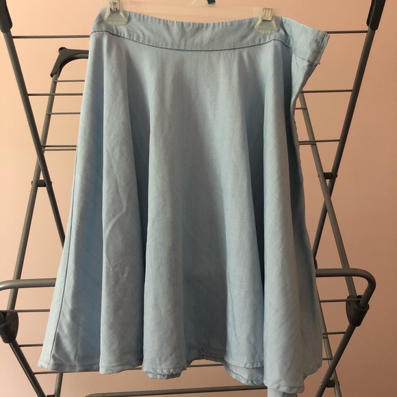 GUESS Mini Skirt - Picture 4 of 8